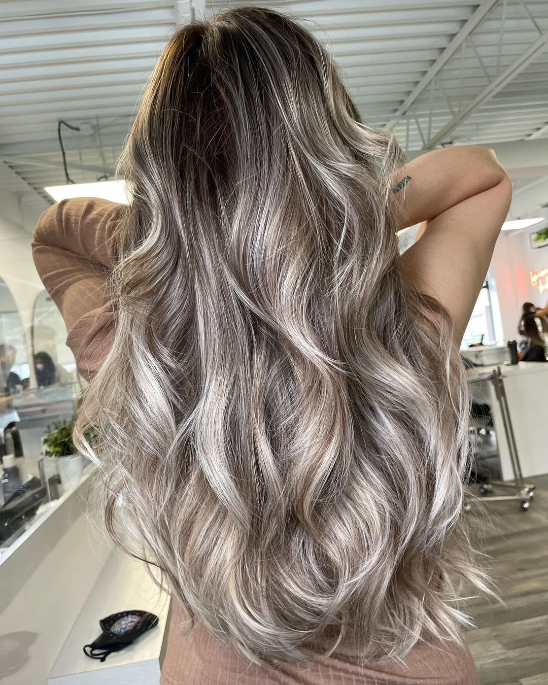 Milk Chocolate Hair with Pearl Blonde Highlights